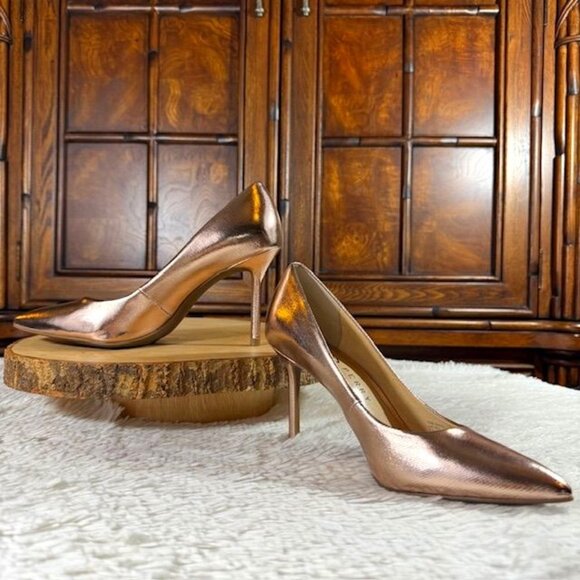 NWOT Katy Perry Rose Gold The Sissy Pump Faux Leather Pointed Toe Heel Pump - Picture 1 of 13